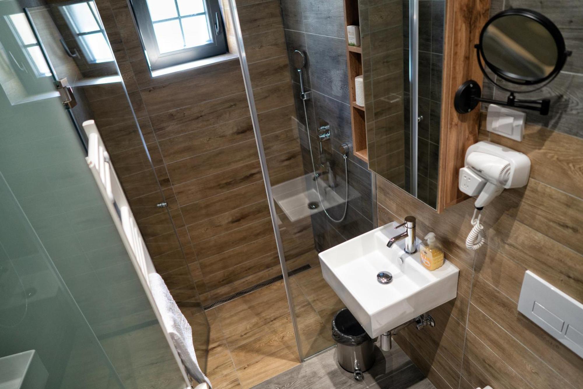 La Roue Hotel Вършац Екстериор снимка