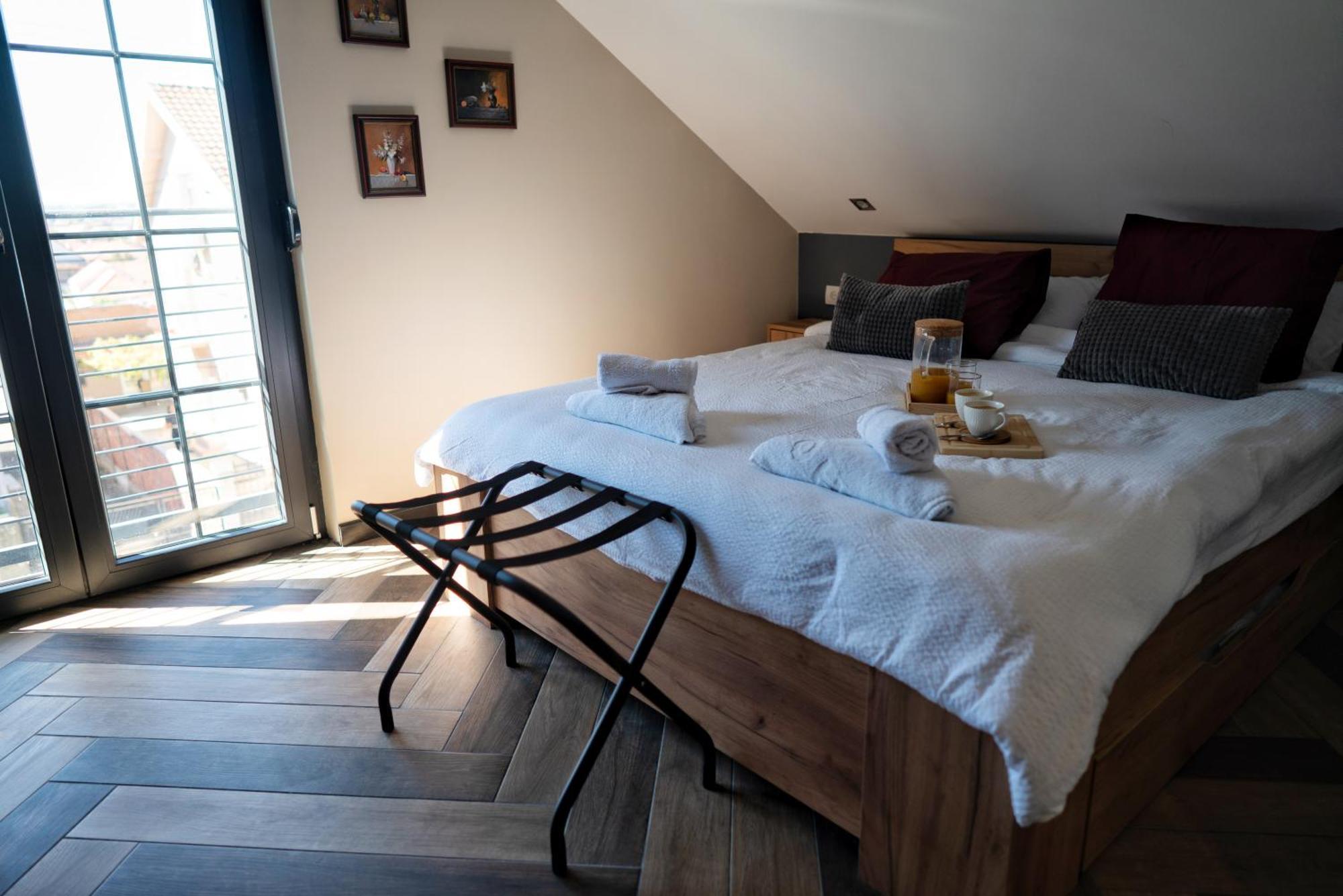 La Roue Hotel Вършац Екстериор снимка